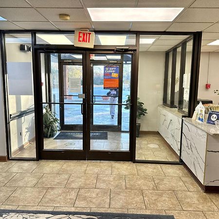 Days Inn By Wyndham Statesboro Exteriör bild