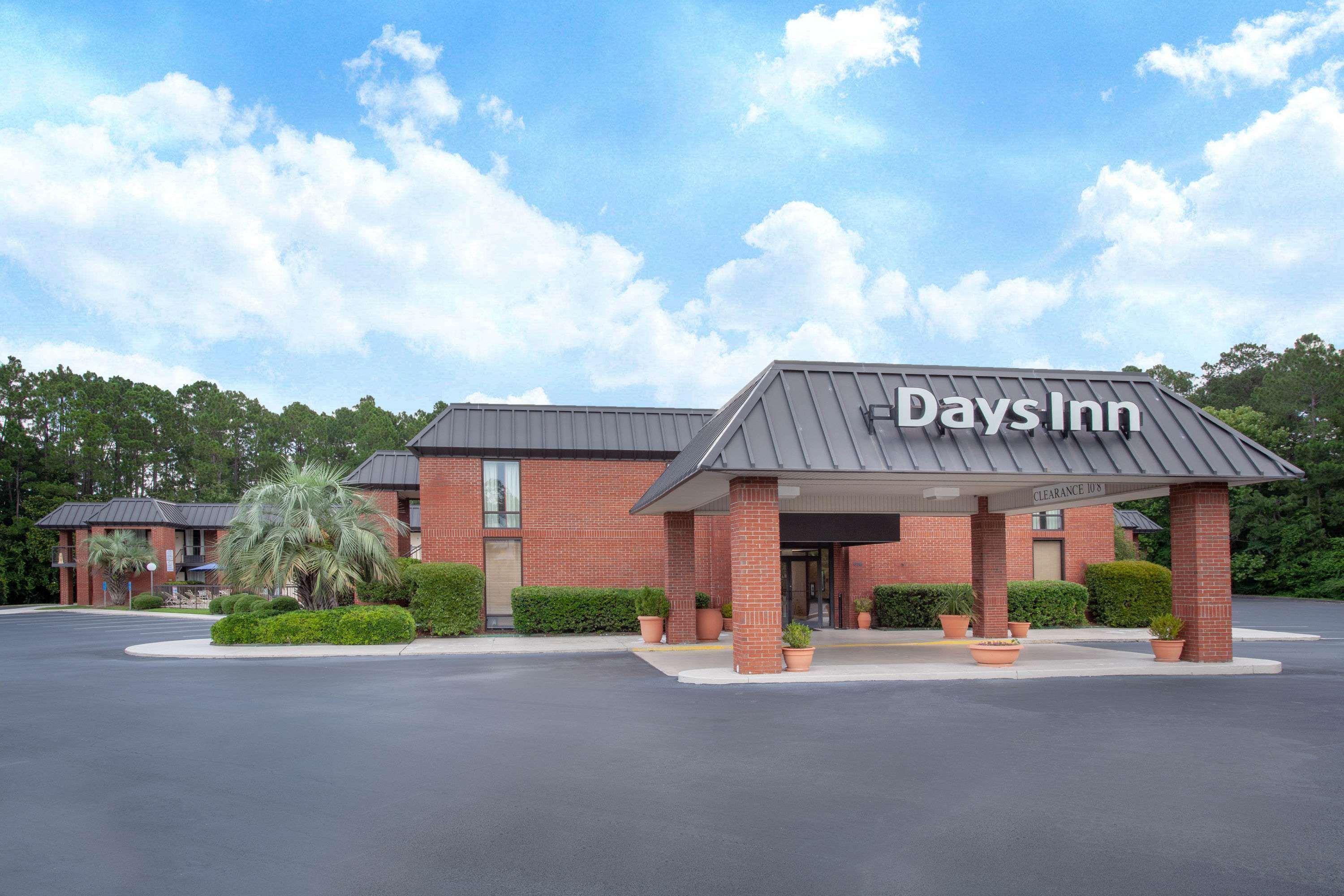 Days Inn By Wyndham Statesboro Exteriör bild