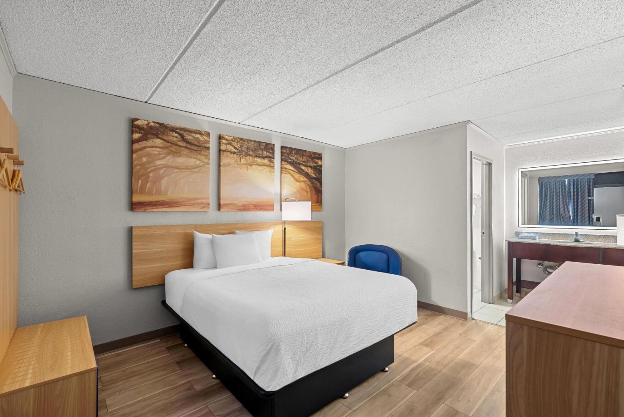 Days Inn By Wyndham Statesboro Exteriör bild
