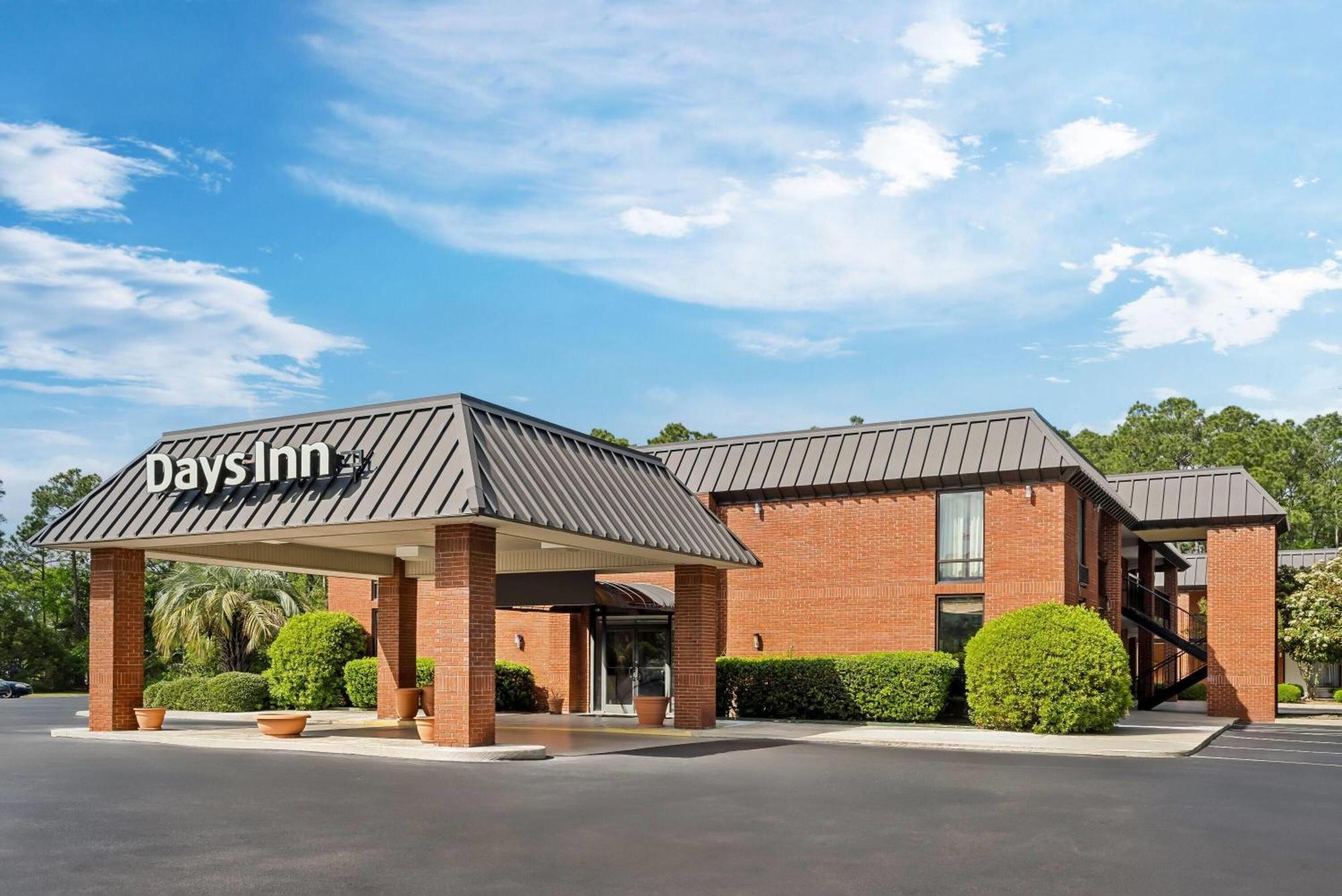 Days Inn By Wyndham Statesboro Exteriör bild
